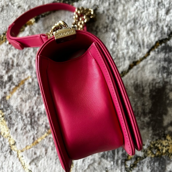 Chanel Hot Pink Python Boy Medium Flap Bag in excellent with card dust bag - Picture 10 of 17